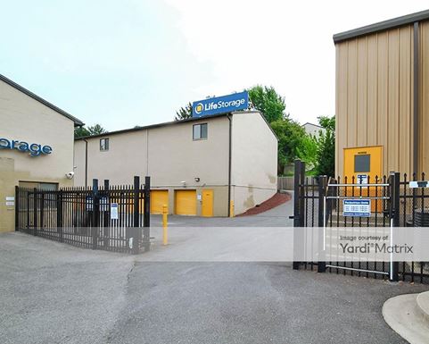 Source URL: https://cdnsc.rentcafe.com/dmslivecafe/3/1065628/1065628-1-4.jpg?width=-1&height=385&quality=80