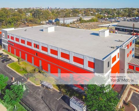 Source URL: https://cdnsc.rentcafe.com/dmslivecafe/3/1065642/1065642-1-2.jpg?width=-1&height=385&quality=80