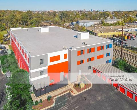 Source URL: https://cdnsc.rentcafe.com/dmslivecafe/3/1065642/1065642-1-3.jpg?width=-1&height=385&quality=80