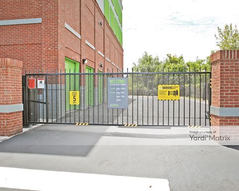 Source URL: https://cdnsc.rentcafe.com/dmslivecafe/3/1065672/1065672-1-3.jpg?width=-1&height=385&quality=80