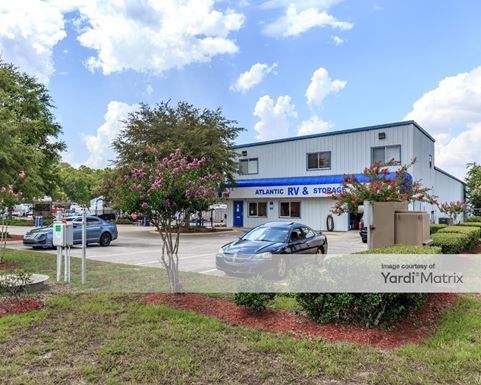 Source URL: https://cdnsc.rentcafe.com/dmslivecafe/3/1065680/1065680-1-1.jpg?width=-1&height=385&quality=80