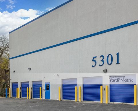 Source URL: https://cdnsc.rentcafe.com/dmslivecafe/3/1065742/1065742-1-5.jpg?width=-1&height=385&quality=80