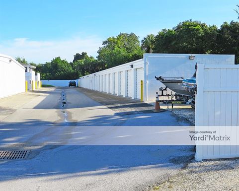 Source URL: https://cdnsc.rentcafe.com/dmslivecafe/3/1065793/1065793-1-4.jpg?width=-1&height=385&quality=80