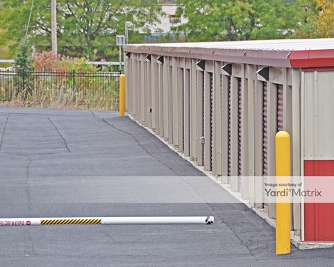 Source URL: https://cdnsc.rentcafe.com/dmslivecafe/3/1065903/1065903-1-3.jpg?width=-1&height=385&quality=80