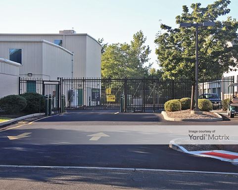 Source URL: https://cdnsc.rentcafe.com/dmslivecafe/3/1065925/1065925-1-3.jpg?width=-1&height=385&quality=80