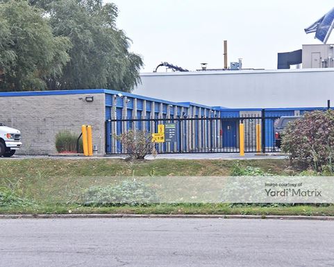 Source URL: https://cdnsc.rentcafe.com/dmslivecafe/3/1065933/1065933-1-5.jpg?width=-1&height=385&quality=80