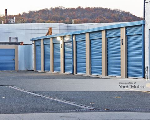 Source URL: https://cdnsc.rentcafe.com/dmslivecafe/3/1065937/1065937-1-3.jpg?width=-1&height=385&quality=80