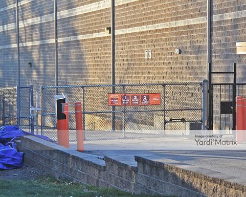 Source URL: https://cdnsc.rentcafe.com/dmslivecafe/3/1065939/1065939-1-4.jpg?width=-1&height=385&quality=80