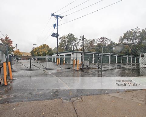 Source URL: https://cdnsc.rentcafe.com/dmslivecafe/3/1065940/1065940-1-4.jpg?width=-1&height=385&quality=80