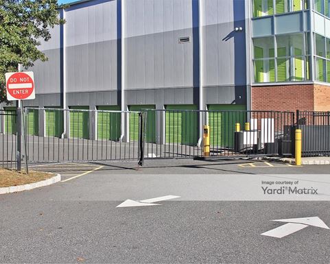 Source URL: https://cdnsc.rentcafe.com/dmslivecafe/3/1065945/1065945-1-3.jpg?width=-1&height=385&quality=80