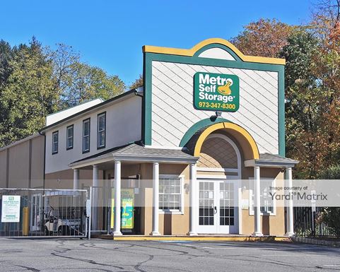 Source URL: https://cdnsc.rentcafe.com/dmslivecafe/3/1065952/1065952-1-3.jpg?width=-1&height=385&quality=80