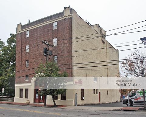 Source URL: https://cdnsc.rentcafe.com/dmslivecafe/3/1065957/1065957-1-2.jpg?width=-1&height=385&quality=80