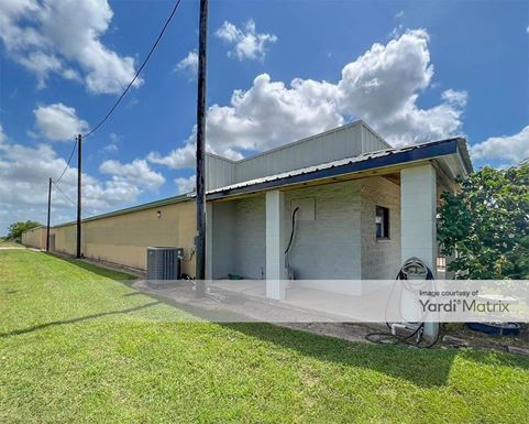 Source URL: https://cdnsc.rentcafe.com/dmslivecafe/3/1066054/1066054-1-3.jpg?width=-1&height=385&quality=80