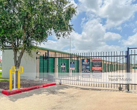 Source URL: https://cdnsc.rentcafe.com/dmslivecafe/3/1066056/1066056-1-2.jpg?width=-1&height=385&quality=80