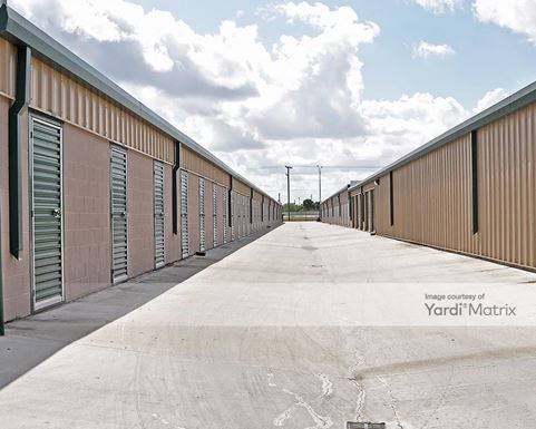 Source URL: https://cdnsc.rentcafe.com/dmslivecafe/3/1066057/1066057-1-5.jpg?width=-1&height=385&quality=80