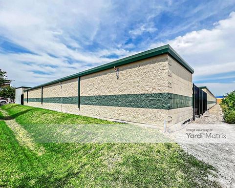 Source URL: https://cdnsc.rentcafe.com/dmslivecafe/3/1066064/1066064-1-5.jpg?width=-1&height=385&quality=80