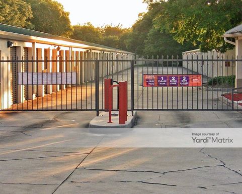 Source URL: https://cdnsc.rentcafe.com/dmslivecafe/3/1066141/1066141-1-3.jpg?width=-1&height=385&quality=80