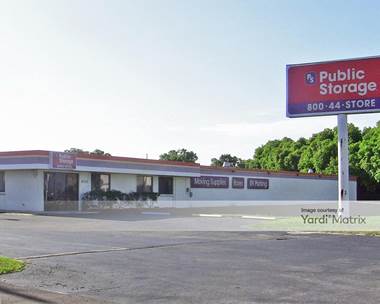 Storage Units for Rent available at 4500 34th Street North, Saint Petersburg, FL 33714