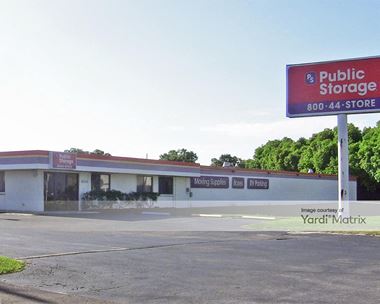 Storage Units for Rent available at 4500 34th Street North, Saint Petersburg, FL 33714