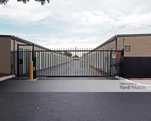 Source URL: https://cdnsc.rentcafe.com/dmslivecafe/3/1066156/1066156-1-4.jpg?width=-1&height=385&quality=80