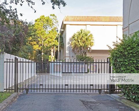 Source URL: https://cdnsc.rentcafe.com/dmslivecafe/3/1066171/1066171-1-3.jpg?width=-1&height=385&quality=80