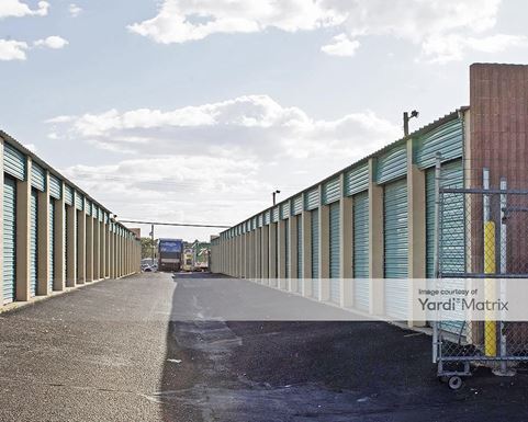 Source URL: https://cdnsc.rentcafe.com/dmslivecafe/3/1066227/1066227-1-5.jpg?width=-1&height=385&quality=80