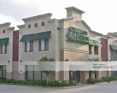 Storage Units for Rent available at 2809 East College Avenue, Ruskin, FL 33570