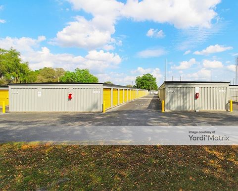 Source URL: https://cdnsc.rentcafe.com/dmslivecafe/3/1066280/1066280-1-4.jpg?width=-1&height=385&quality=80