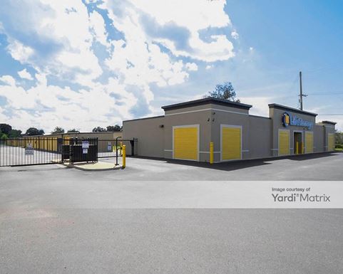 Source URL: https://cdnsc.rentcafe.com/dmslivecafe/3/1066304/1066304-1-2.jpg?width=-1&height=385&quality=80