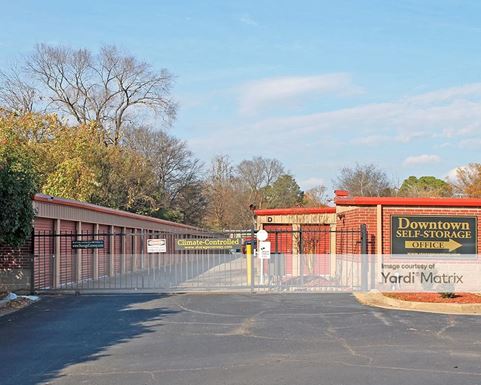 Source URL: https://cdnsc.rentcafe.com/dmslivecafe/3/1066341/1066341-1-6.jpg?width=-1&height=385&quality=80