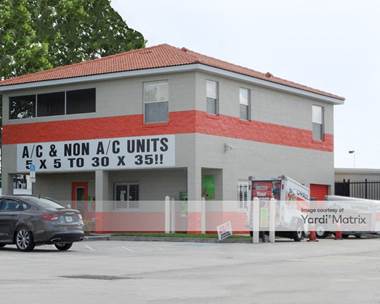 Storage Units for Rent available at 350 Commerce Center Drive, Saint Cloud, FL 34769