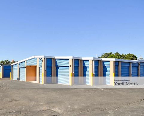 Source URL: https://cdnsc.rentcafe.com/dmslivecafe/3/1066403/1066403-1-4.jpg?width=-1&height=385&quality=80