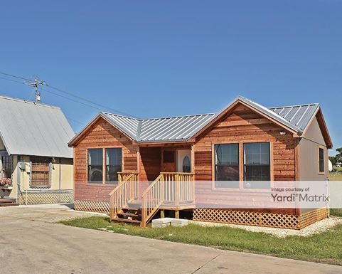 Source URL: https://cdnsc.rentcafe.com/dmslivecafe/3/1066404/1066404-1-2.jpg?width=-1&height=385&quality=80