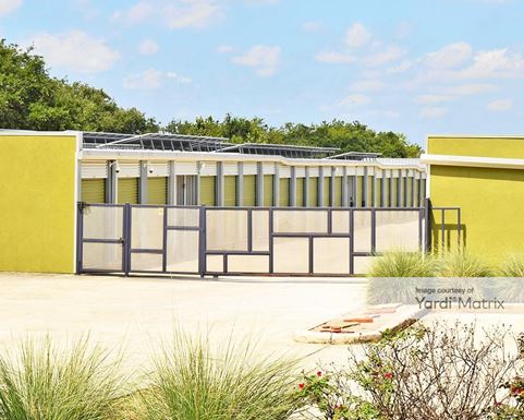 Source URL: https://cdnsc.rentcafe.com/dmslivecafe/3/1066412/1066412-1-4.jpg?width=-1&height=385&quality=80