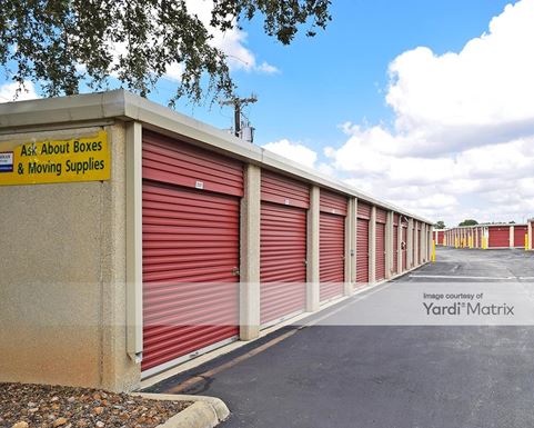 Source URL: https://cdnsc.rentcafe.com/dmslivecafe/3/1066426/1066426-1-4.jpg?width=-1&height=385&quality=80