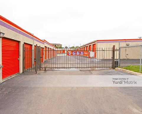 Source URL: https://cdnsc.rentcafe.com/dmslivecafe/3/1066429/1066429-1-2.jpg?width=-1&height=385&quality=80