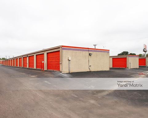 Source URL: https://cdnsc.rentcafe.com/dmslivecafe/3/1066429/1066429-1-4.jpg?width=-1&height=385&quality=80