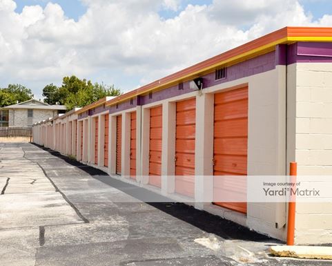 Source URL: https://cdnsc.rentcafe.com/dmslivecafe/3/1066433/1066433-1-3.jpg?width=-1&height=385&quality=80