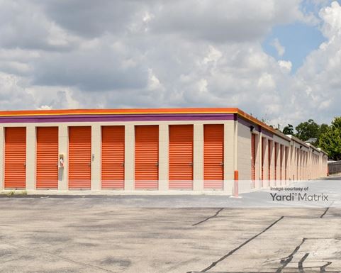 Source URL: https://cdnsc.rentcafe.com/dmslivecafe/3/1066433/1066433-1-5.jpg?width=-1&height=385&quality=80