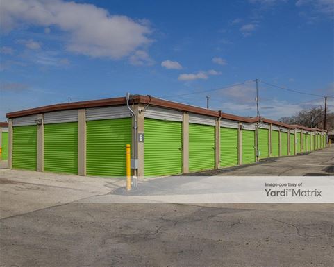 Source URL: https://cdnsc.rentcafe.com/dmslivecafe/3/1066435/1066435-1-6.jpg?width=-1&height=385&quality=80