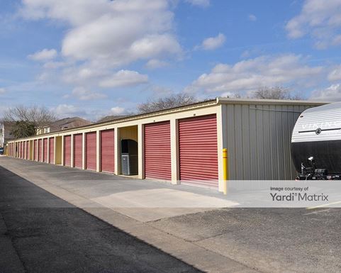 Source URL: https://cdnsc.rentcafe.com/dmslivecafe/3/1066436/1066436-1-5.jpg?width=-1&height=385&quality=80