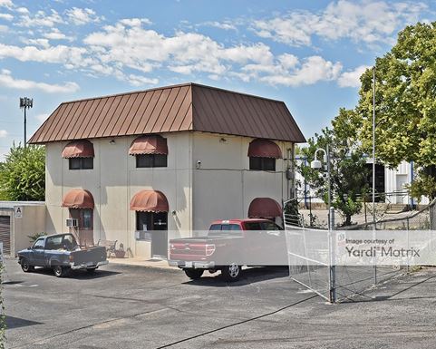 Source URL: https://cdnsc.rentcafe.com/dmslivecafe/3/1066454/1066454-1-5.jpg?width=-1&height=385&quality=80