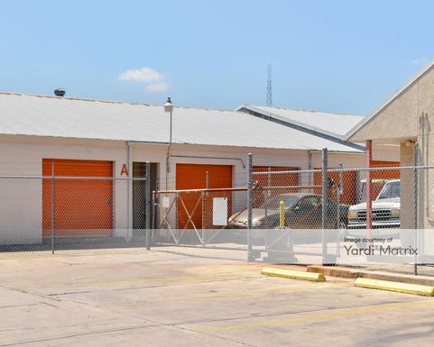 Source URL: https://cdnsc.rentcafe.com/dmslivecafe/3/1066456/1066456-1-2.jpg?width=-1&height=385&quality=80