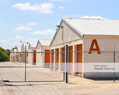 Source URL: https://cdnsc.rentcafe.com/dmslivecafe/3/1066456/1066456-1-3.jpg?width=-1&height=385&quality=80