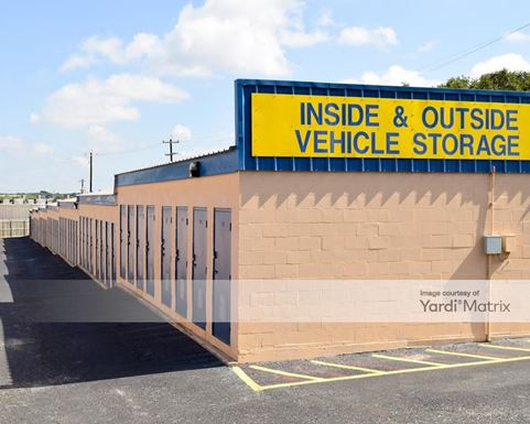 Source URL: https://cdnsc.rentcafe.com/dmslivecafe/3/1066458/1066458-1-3.jpg?width=-1&height=385&quality=80