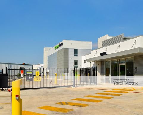 Source URL: https://cdnsc.rentcafe.com/dmslivecafe/3/1066472/1066472-1-3.jpg?width=-1&height=385&quality=80