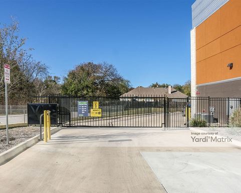 Source URL: https://cdnsc.rentcafe.com/dmslivecafe/3/1066477/1066477-1-3.jpg?width=-1&height=385&quality=80