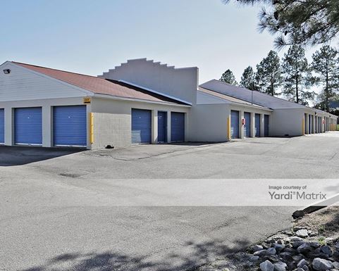 Source URL: https://cdnsc.rentcafe.com/dmslivecafe/3/1066512/1066512-1-5.jpg?width=-1&height=385&quality=80