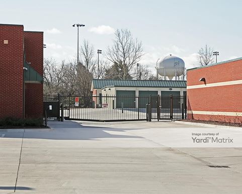 Source URL: https://cdnsc.rentcafe.com/dmslivecafe/3/1066564/1066564-1-3.jpg?width=-1&height=385&quality=80