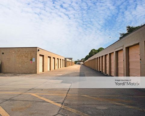 Source URL: https://cdnsc.rentcafe.com/dmslivecafe/3/1066573/1066573-1-2.jpg?width=-1&height=385&quality=80